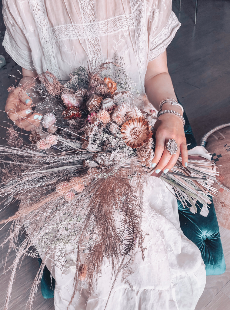 Dried flower bouquet